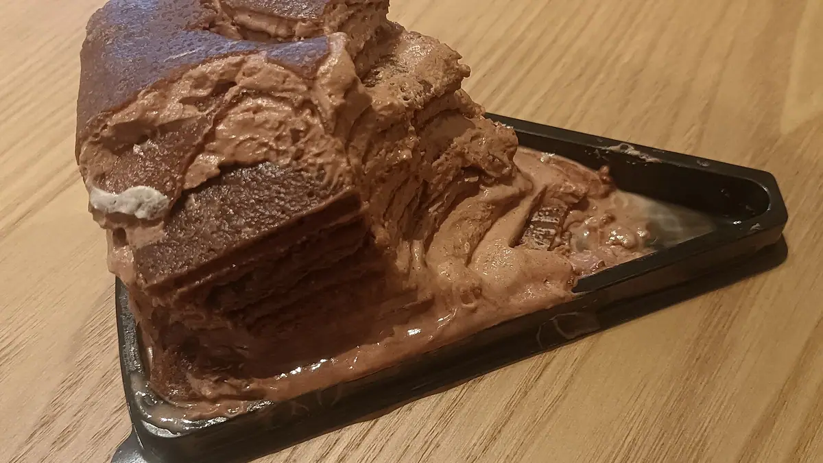 Cofetaria Gabriela's Cakes – cake shop in Lowestoft town centre